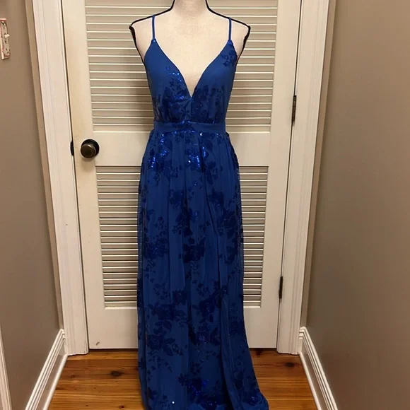 Lulus Captivating Essence Blue Sequin Backless Maxi Dress, Size Medium, NWT - Picture 4 of 17